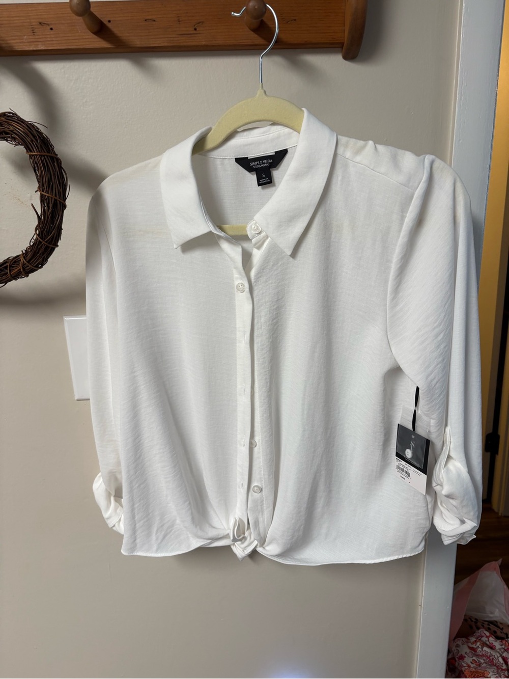 NWT Simply Vera White Button-Front Tie-Hem Blouse -